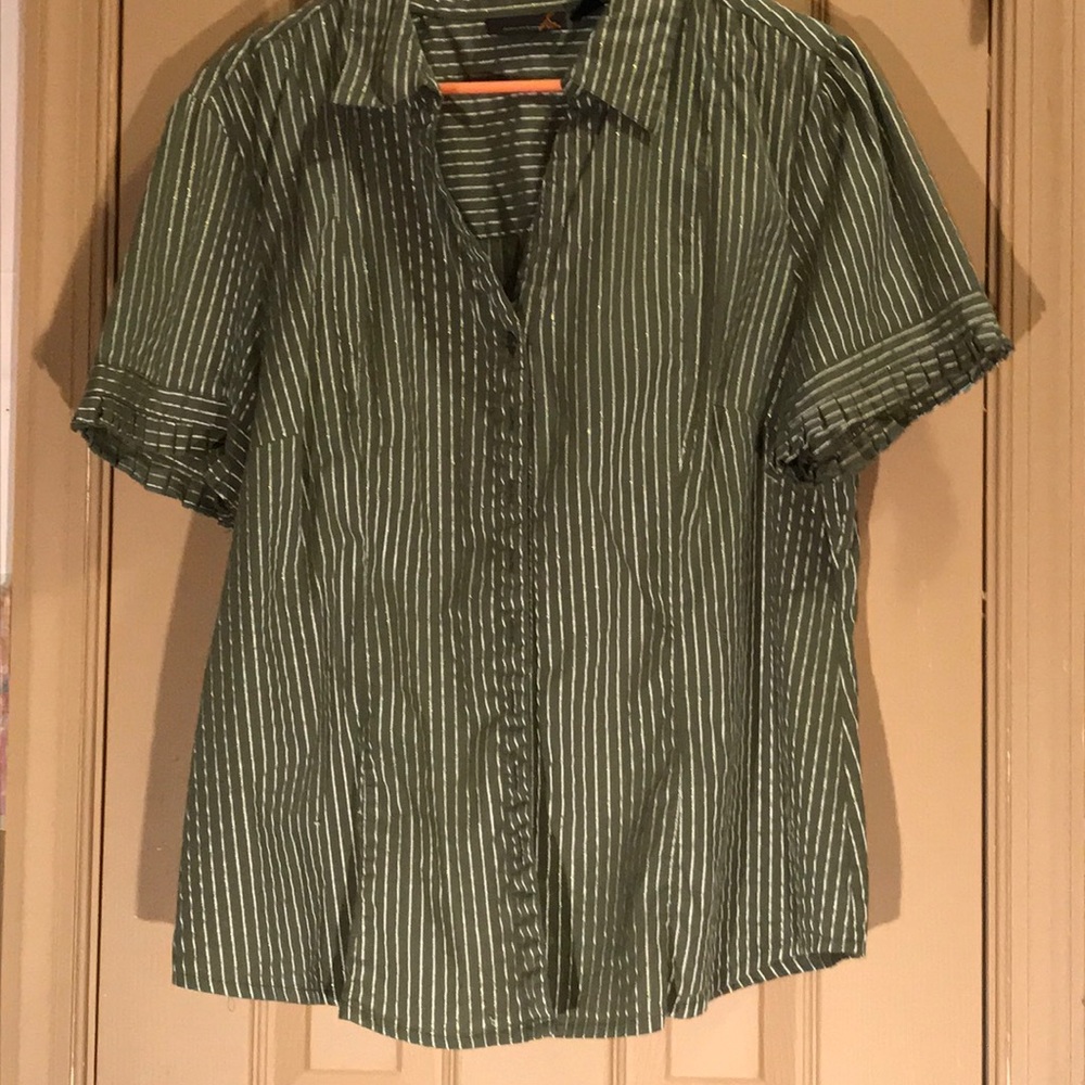 Woman’s blouse